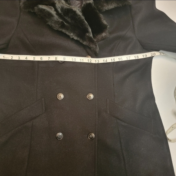 Carolina Colours Vintage Wool Blend Silk Lined Faux Fur Accented Coat, EUC, sz M - Picture 8 of 9